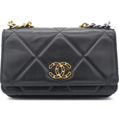 CHANEL lAMBSKIN QUITED 19 WALLET ON CHAIN WOC BLACK