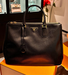 PRADA GALLERIA SAFFIANO LEATHER MEDIUM BAG BLACK